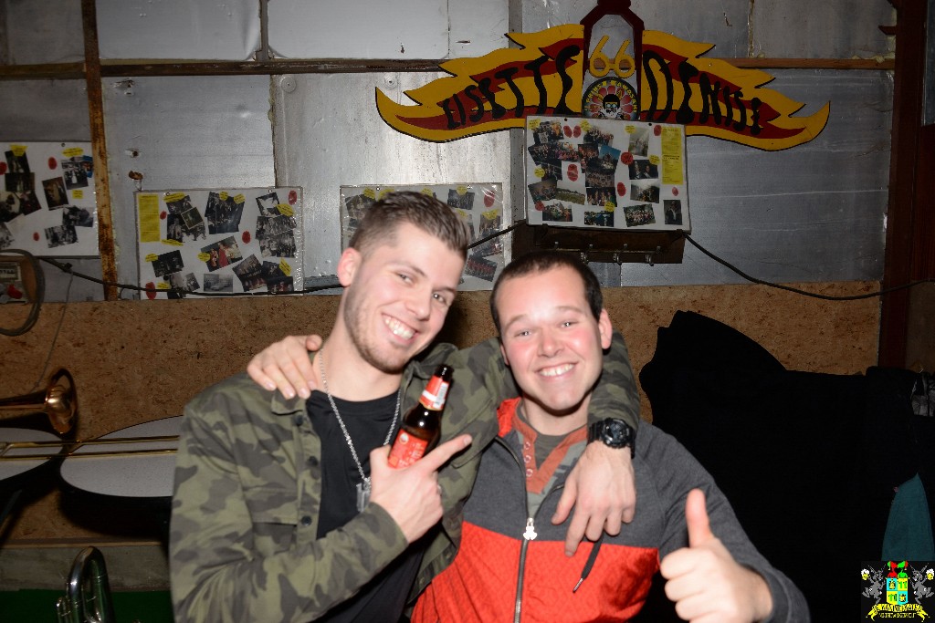 ../Images/Verrassingsfeest Mechanicus en Privileged 130.jpg